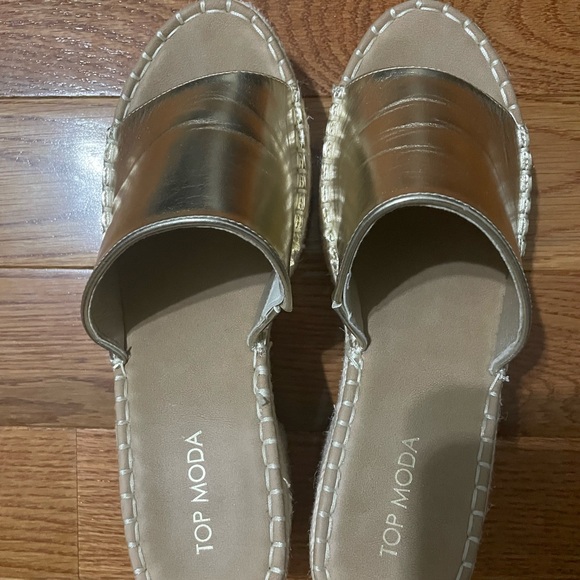 TOP Moda Women's Metallic Gold Espadrille Slides - Picture 5 of 6